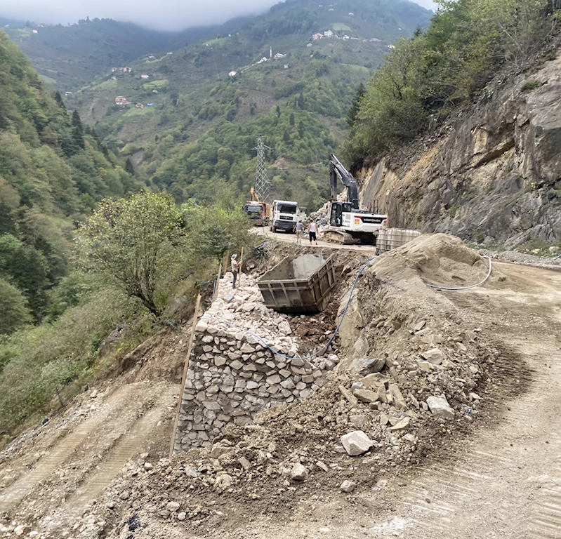 Giresun İl Özel İdaresinin yol çalışmaları sürüyor 