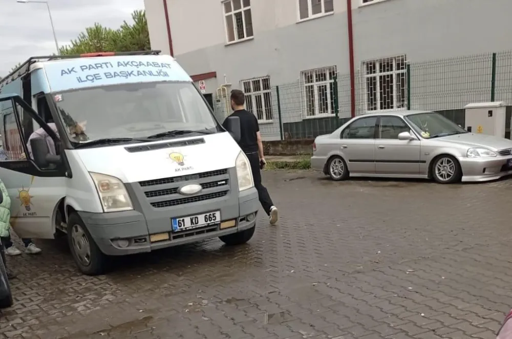 OKULLARA SİYASET GİREMEZ!
