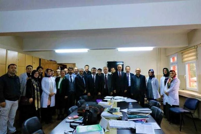 AK Parti öğretmenlerle