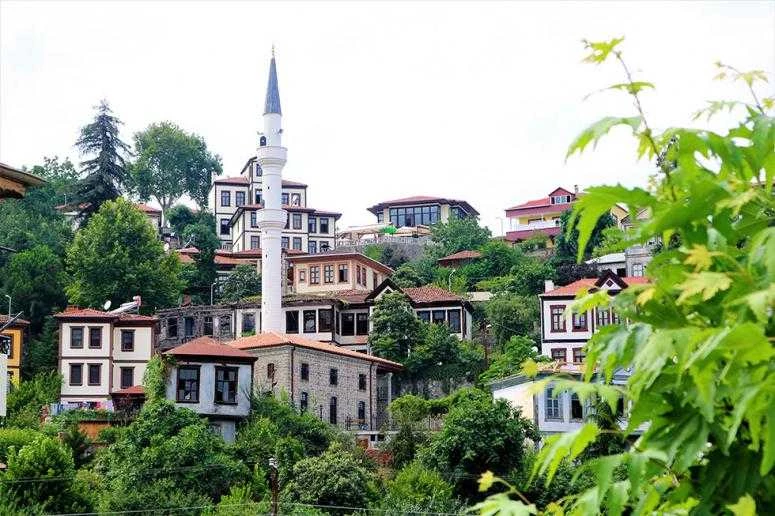 AKÇAABAT’IN GÖZDESİ: ORTAMAHALLE