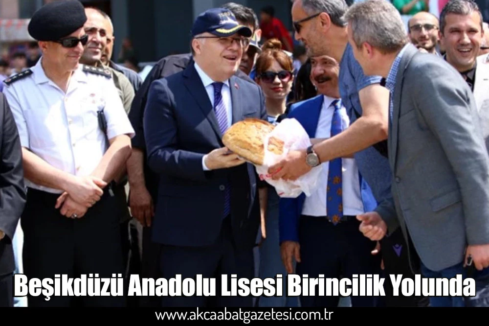 Beşikdüzü Anadolu Lisesi Birincilik Yolunda