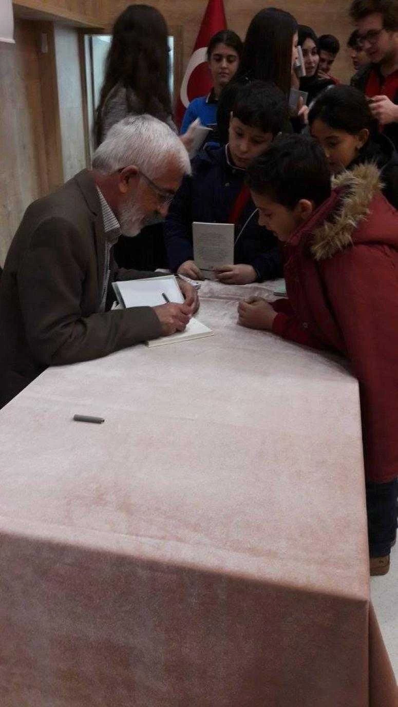 Yazar-öğrenci buluşması