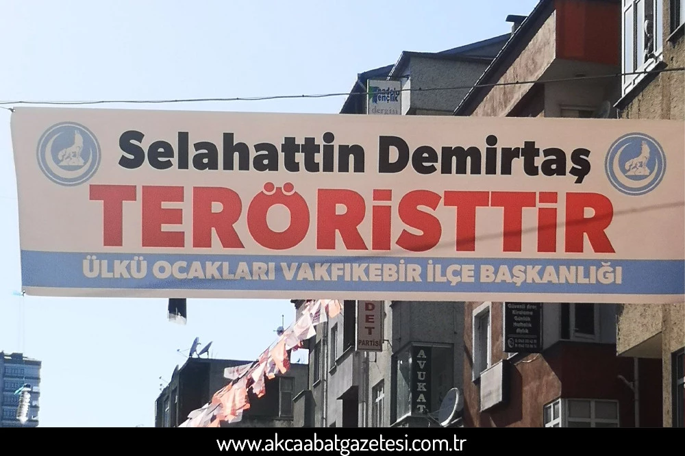 ‘Selahattin Demirtaş Teröristtir’